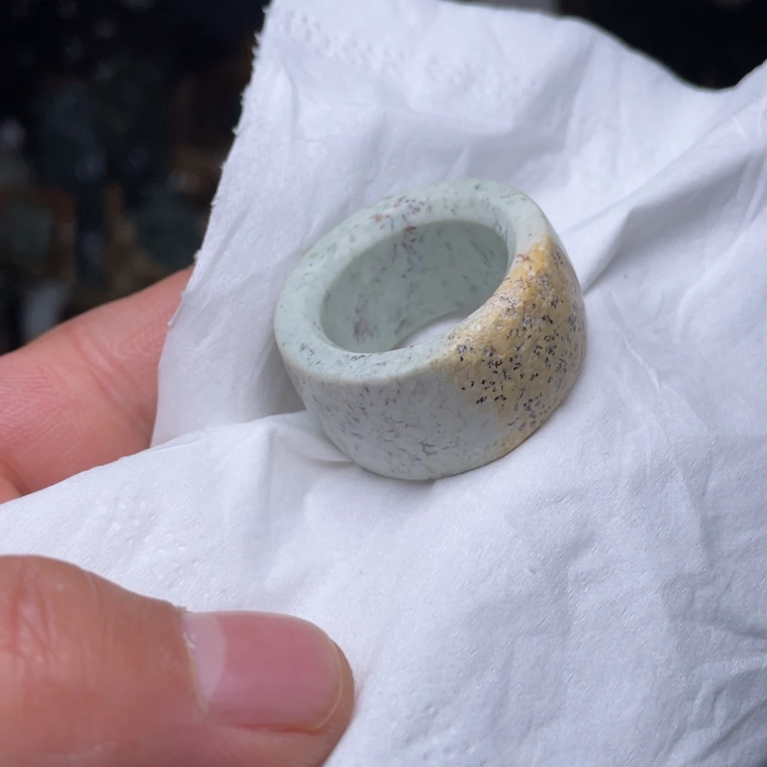 岫岩河磨玉（透闪石质玉）未镶嵌颈饰卡22.7