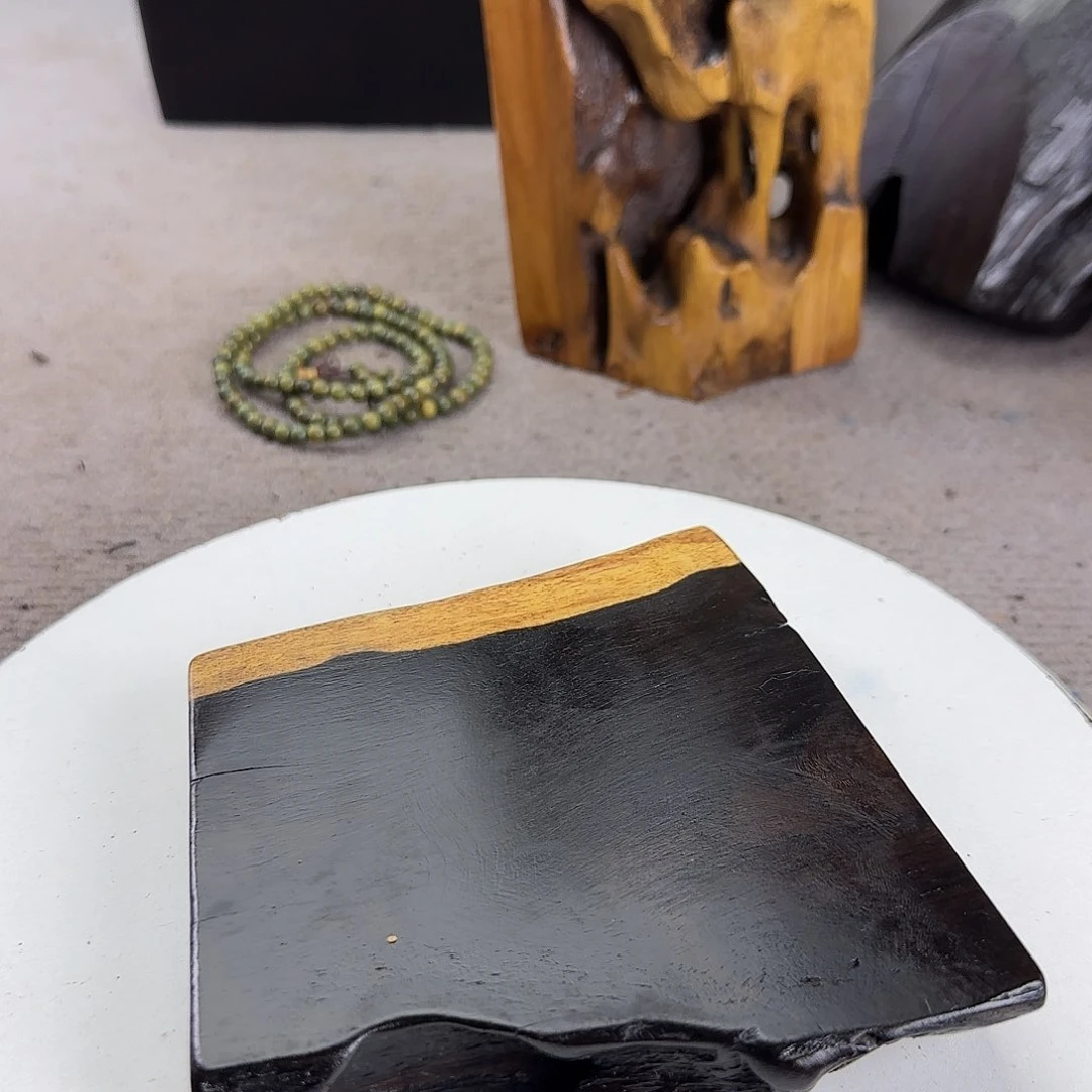 大果紫檀（缅甸花梨）牛*