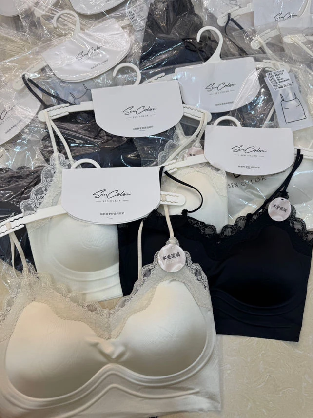 饭饭家 法式拼接蕾丝质感美背