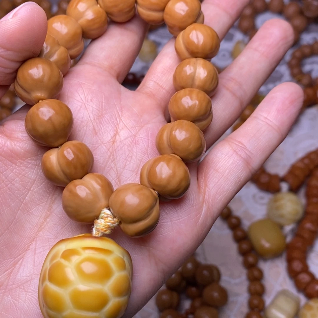 把件猴头核桃柯基屁桃龟甲