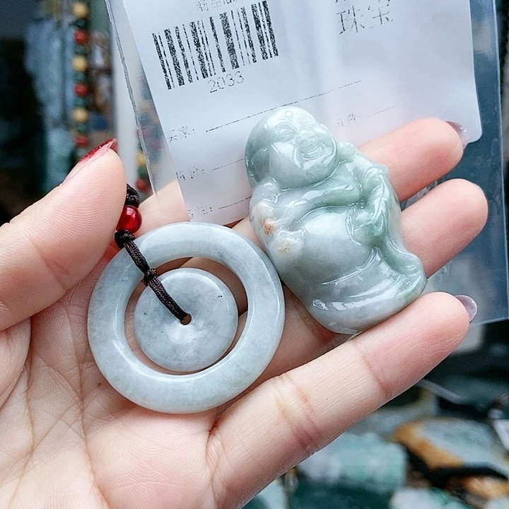 颈饰足铂镶嵌翡翠翡翠