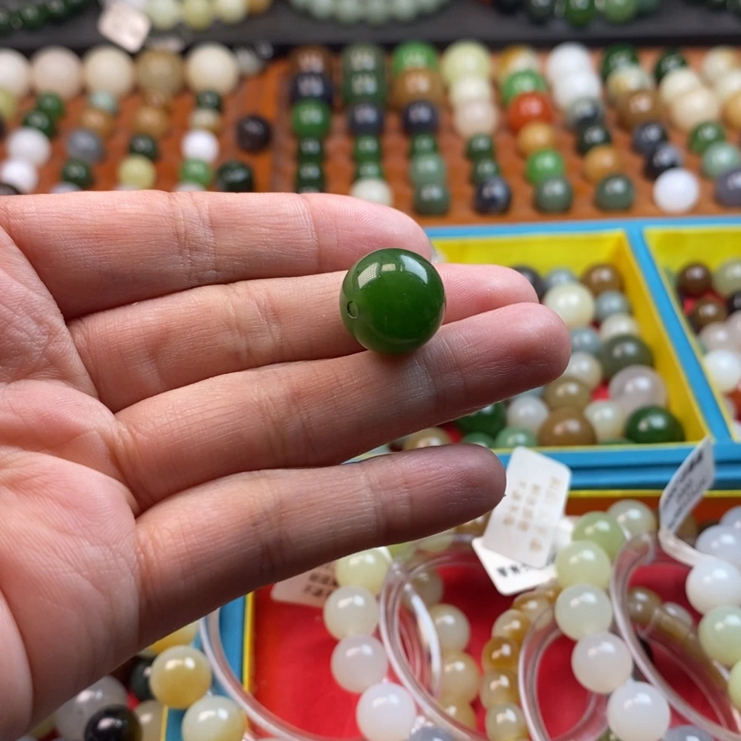 和田玉未镶嵌珠宝奇石L卡14