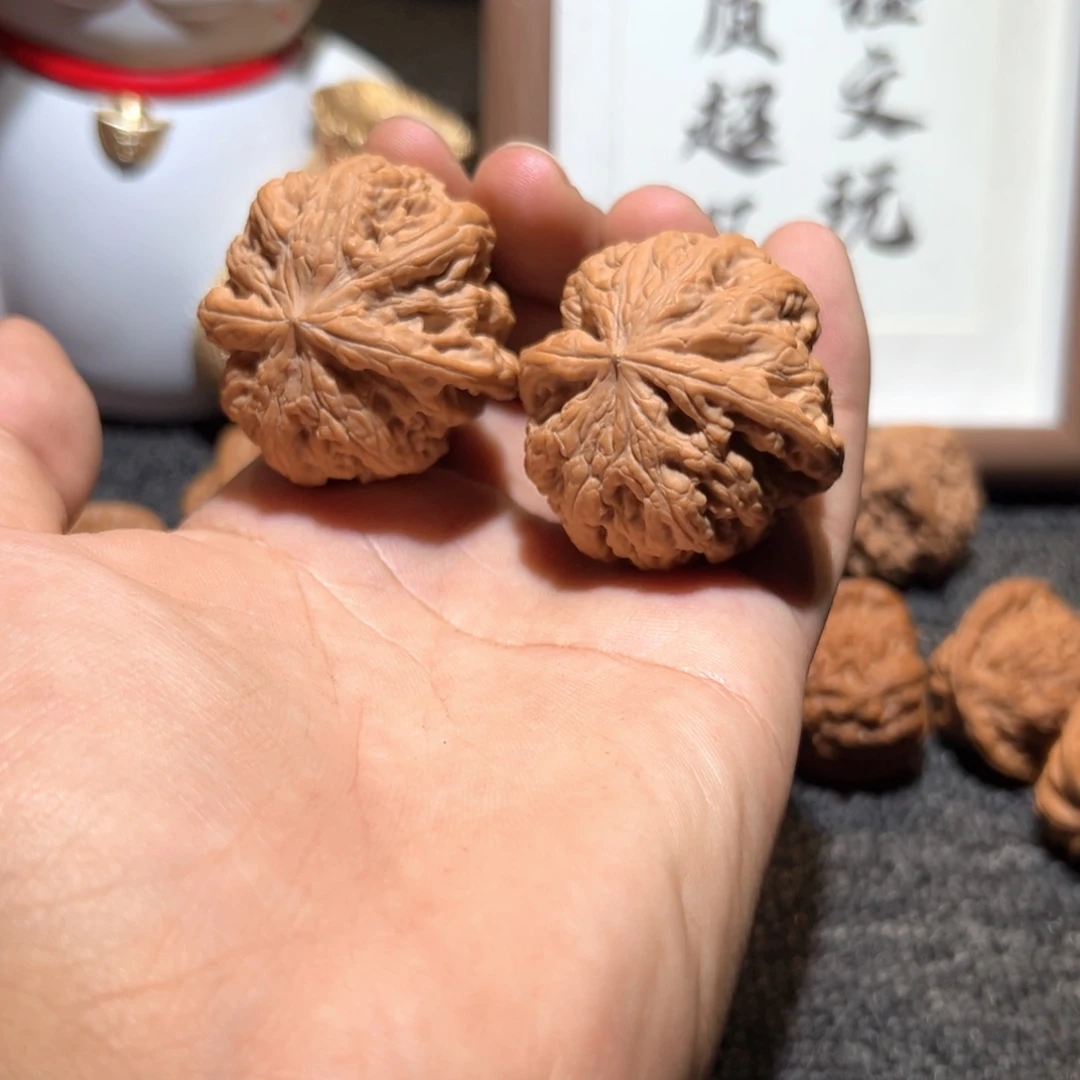 文玩核桃吊坠粗筋