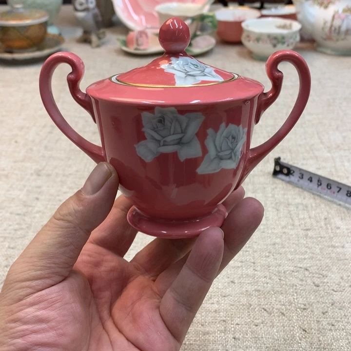 金瓷阁家的美丽瓷器