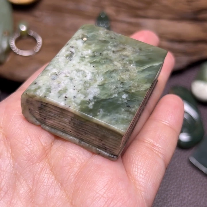 岫岩河磨玉（透闪石质玉）未镶嵌颈饰