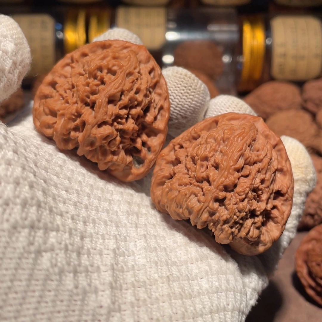 文玩核桃把件44三角疆