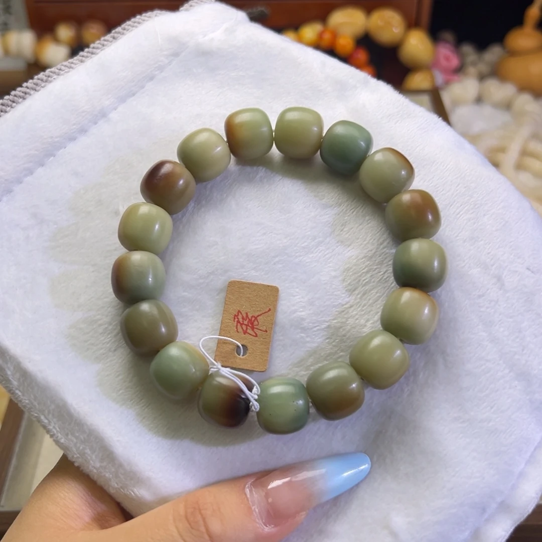 嘻****菩提根/象牙果吊坠847 微瑕