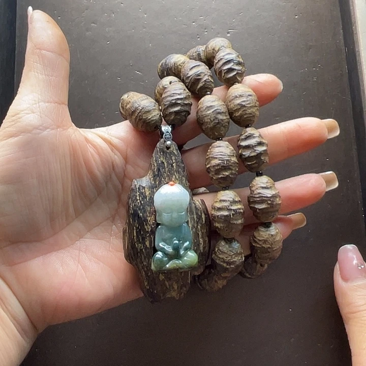 菩****翡翠未镶嵌颈饰666