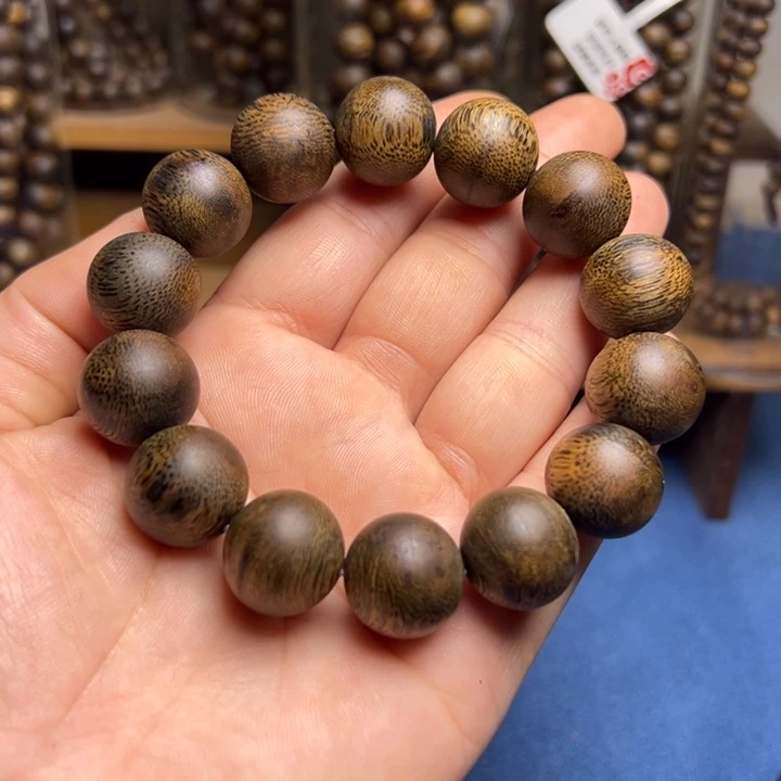 小***哥沉香枕沉香沉香奇楠蓝宝石25克