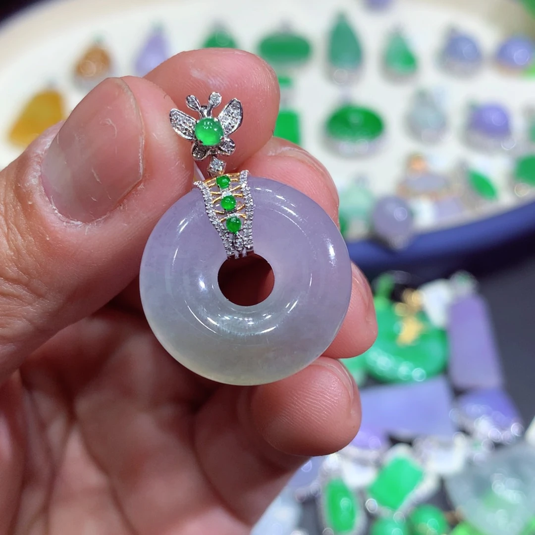 翡翠吊坠(赠链)18K金镶嵌