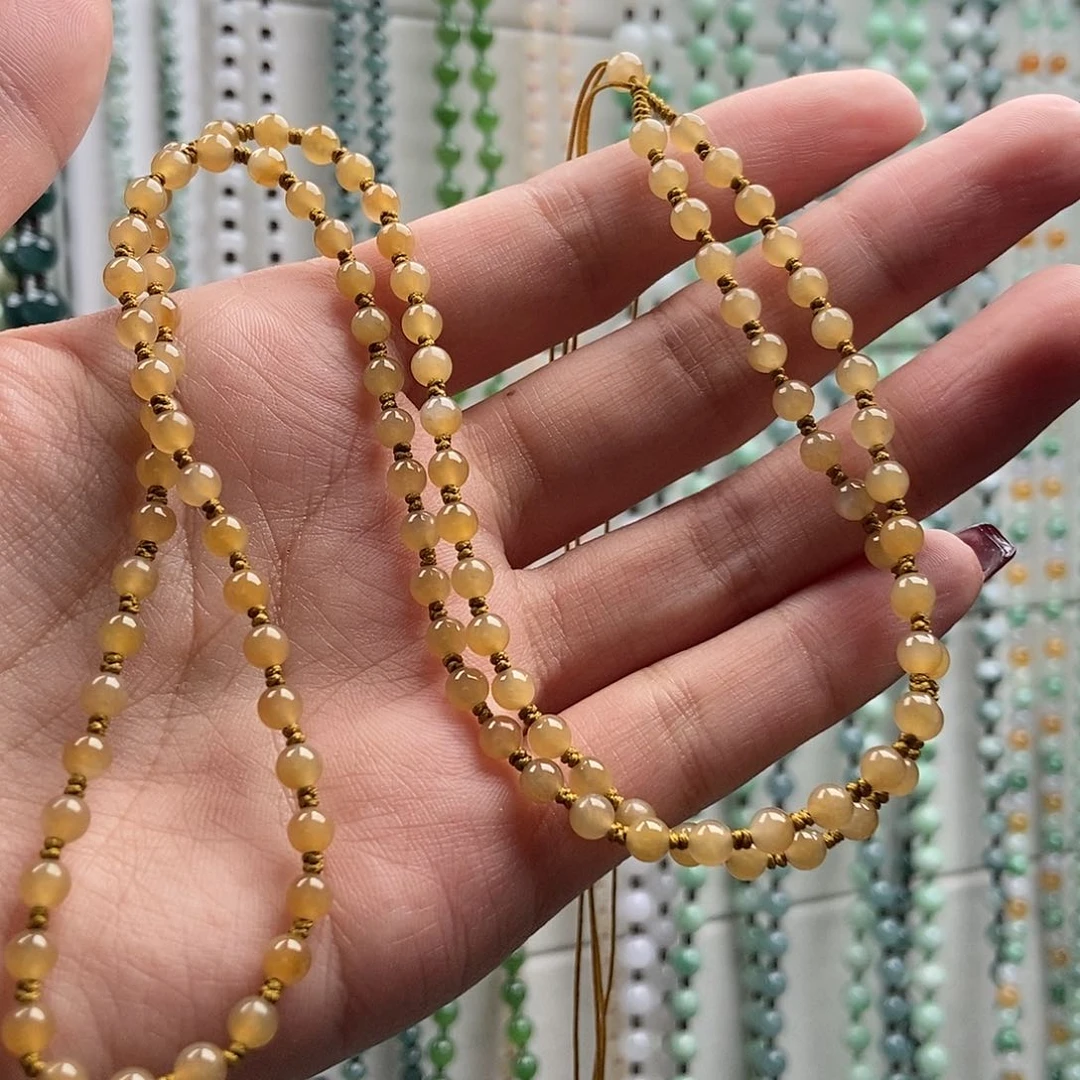 和田玉颈饰未镶嵌温**俏和田玉4mm