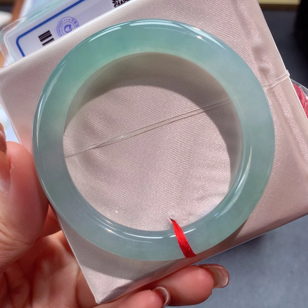 翡翠未镶嵌手镯3号