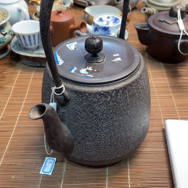 12铁壶一个 默认瑕疵