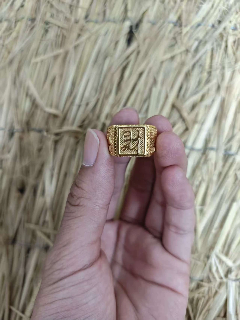 1个现代工艺品摆件ZF013现代复古摆件013