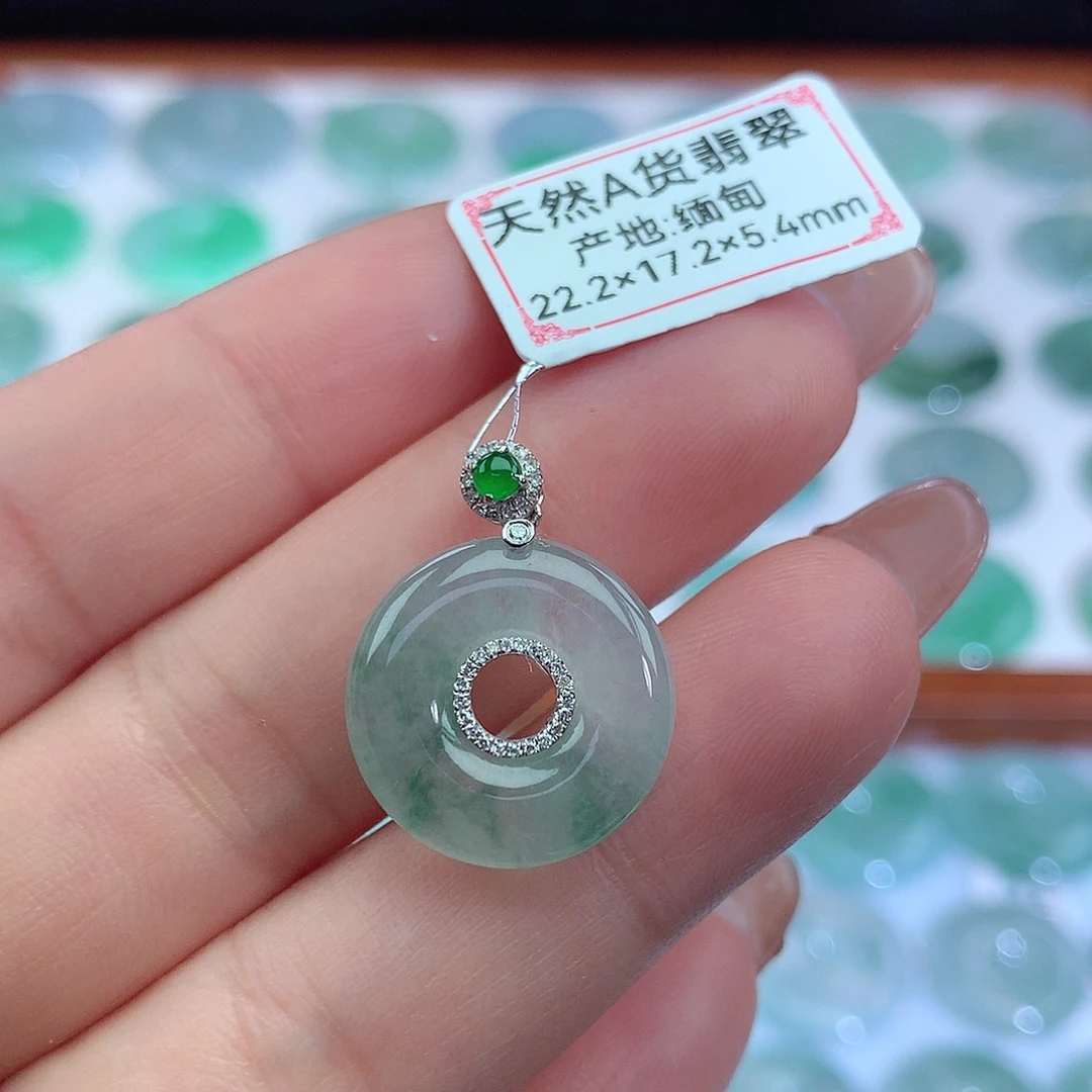 翡翠吊坠(不含链)18K金镶嵌