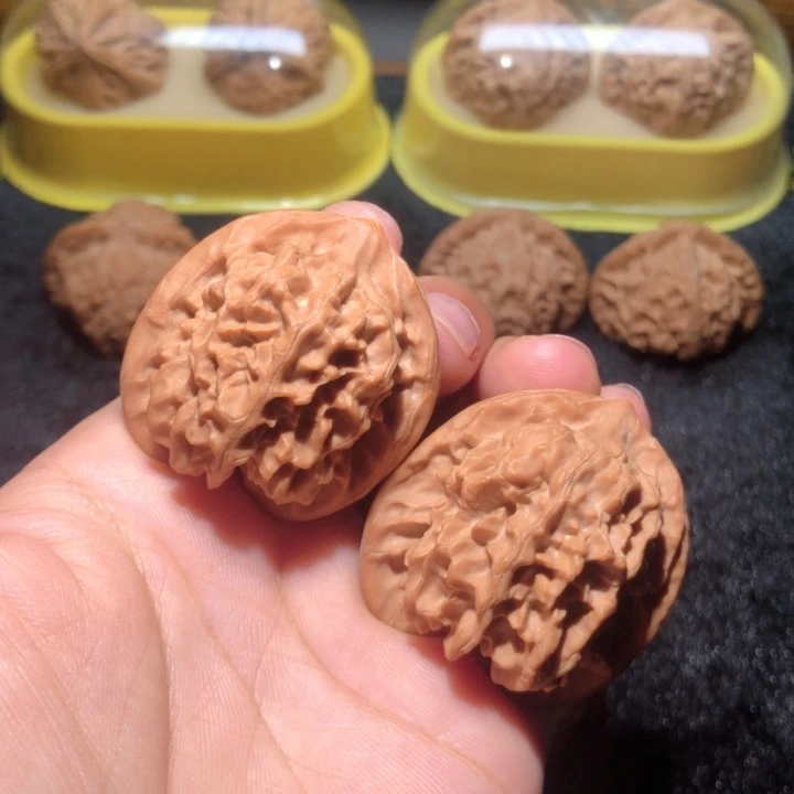 文玩核桃把件38刀子