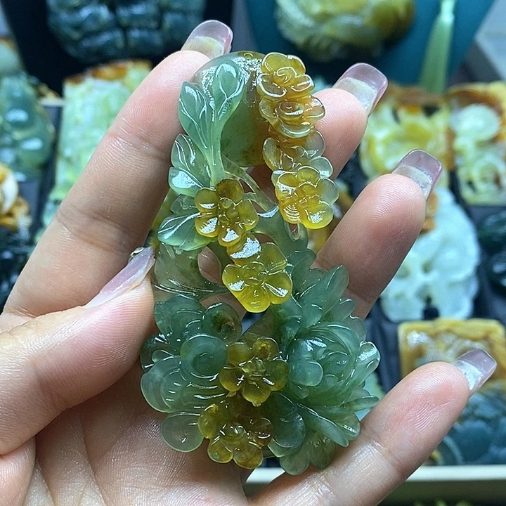 蛇纹石玉未镶嵌挂件