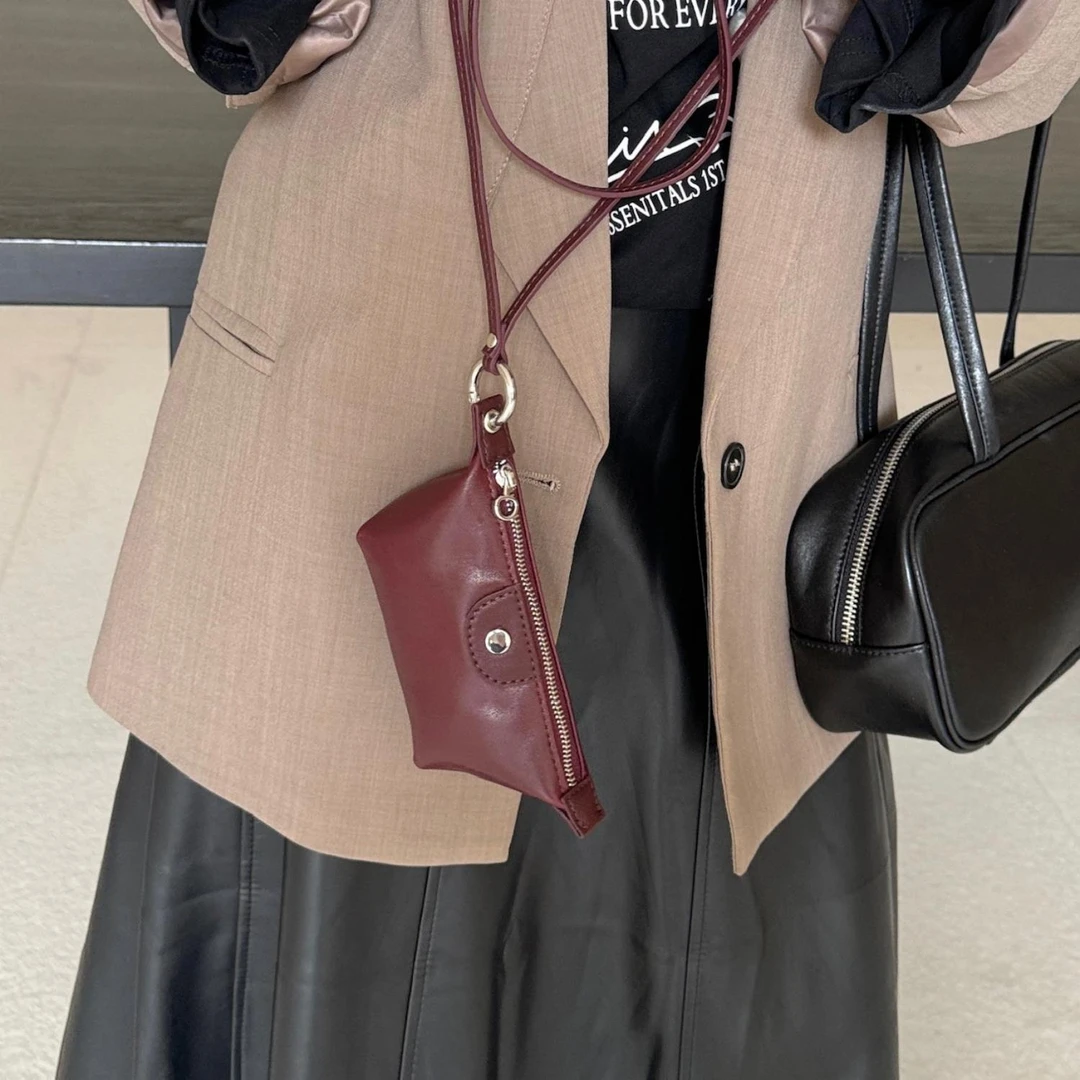 真皮mini饺子零钱包小众便携休闲挂脖式时尚羊皮钥匙包纯色小包