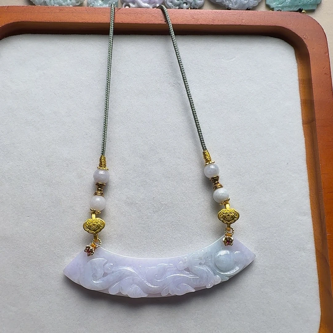 吊坠(赠链)未镶嵌翡翠