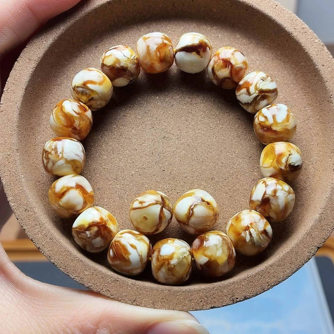 遇***留沁色老型手串单圈12，19颗珠子