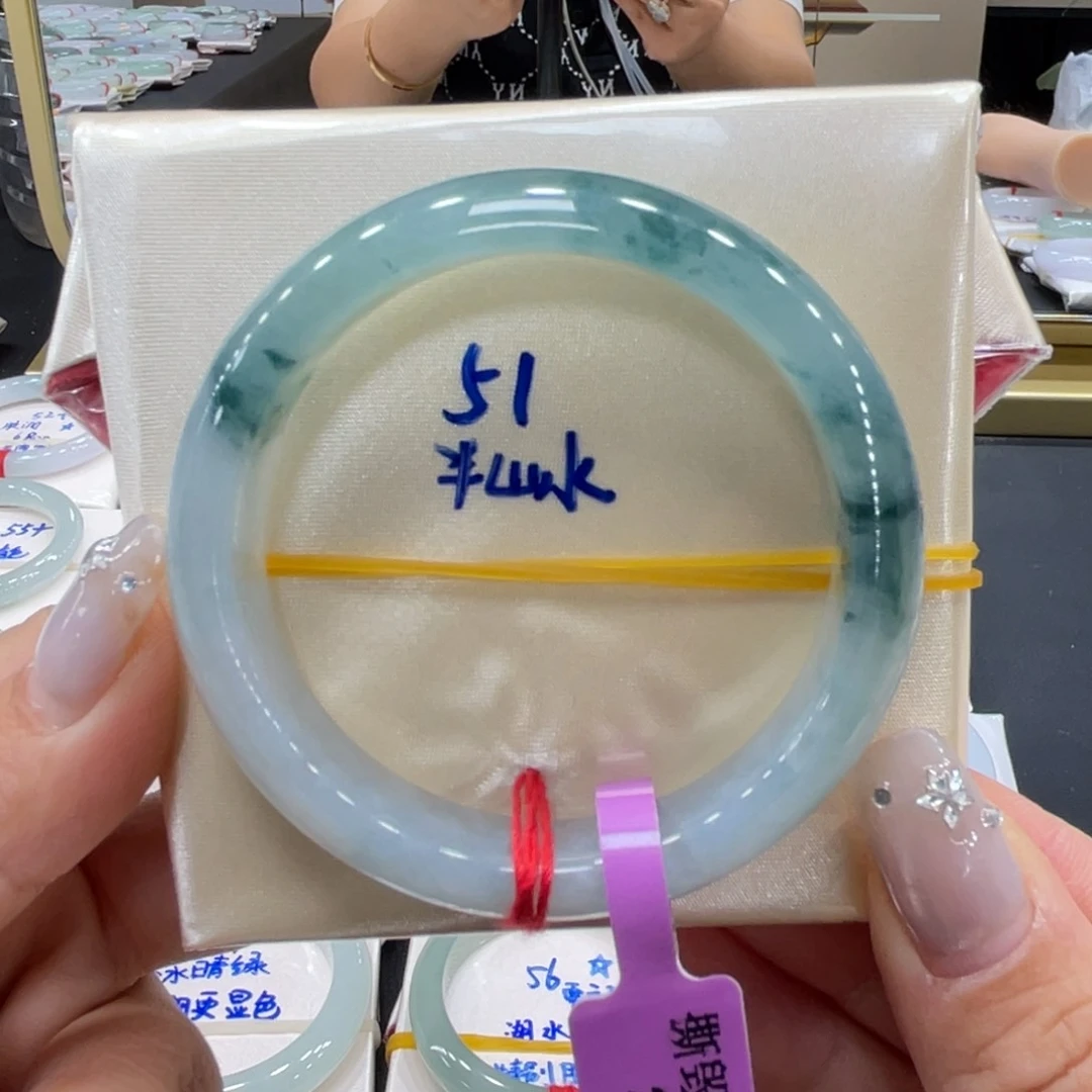 未镶嵌手镯翡翠翡翠