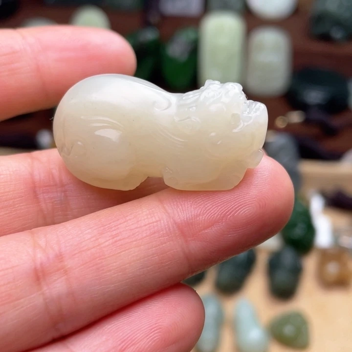 和田玉颈饰未镶嵌