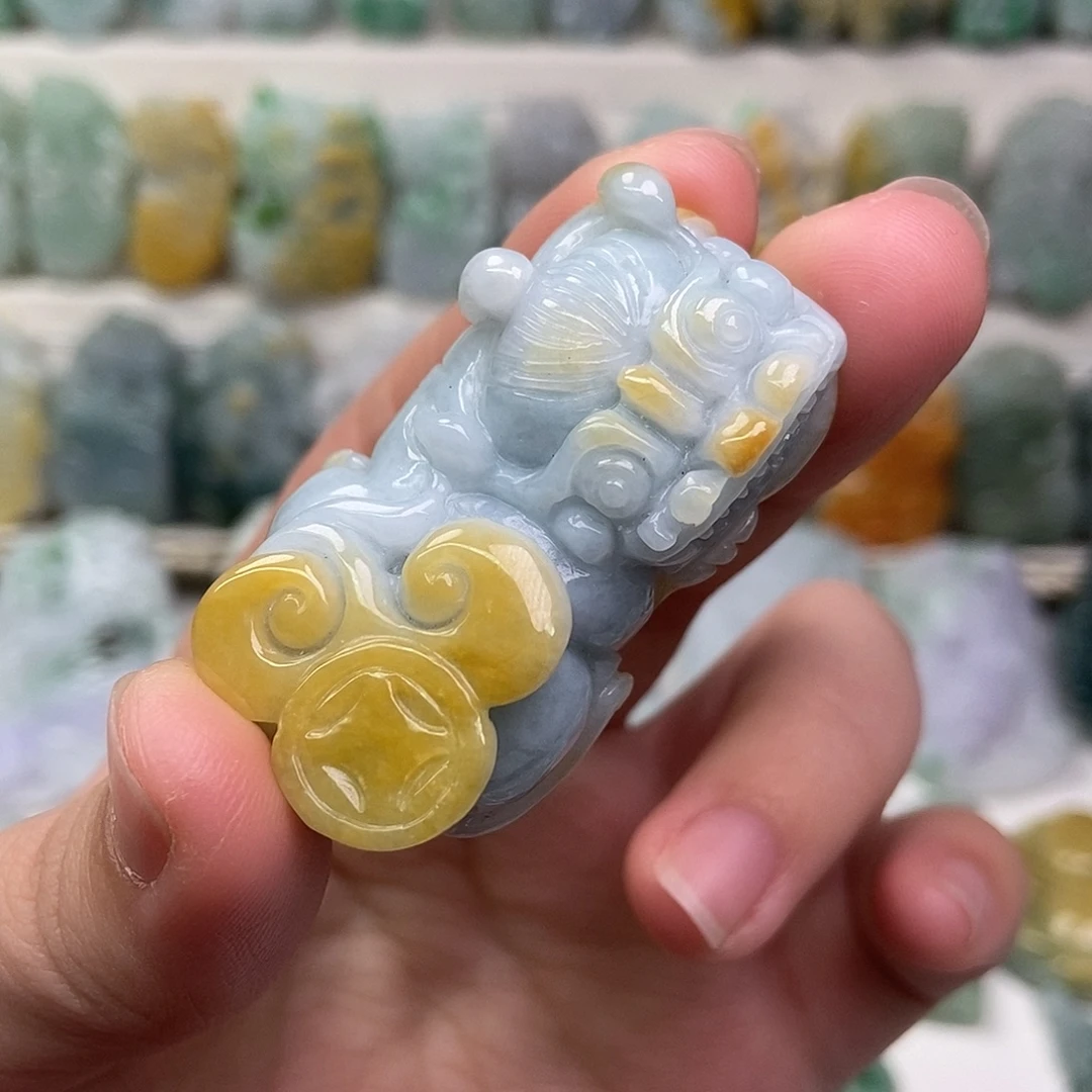 翡翠未镶嵌吊坠(赠链)