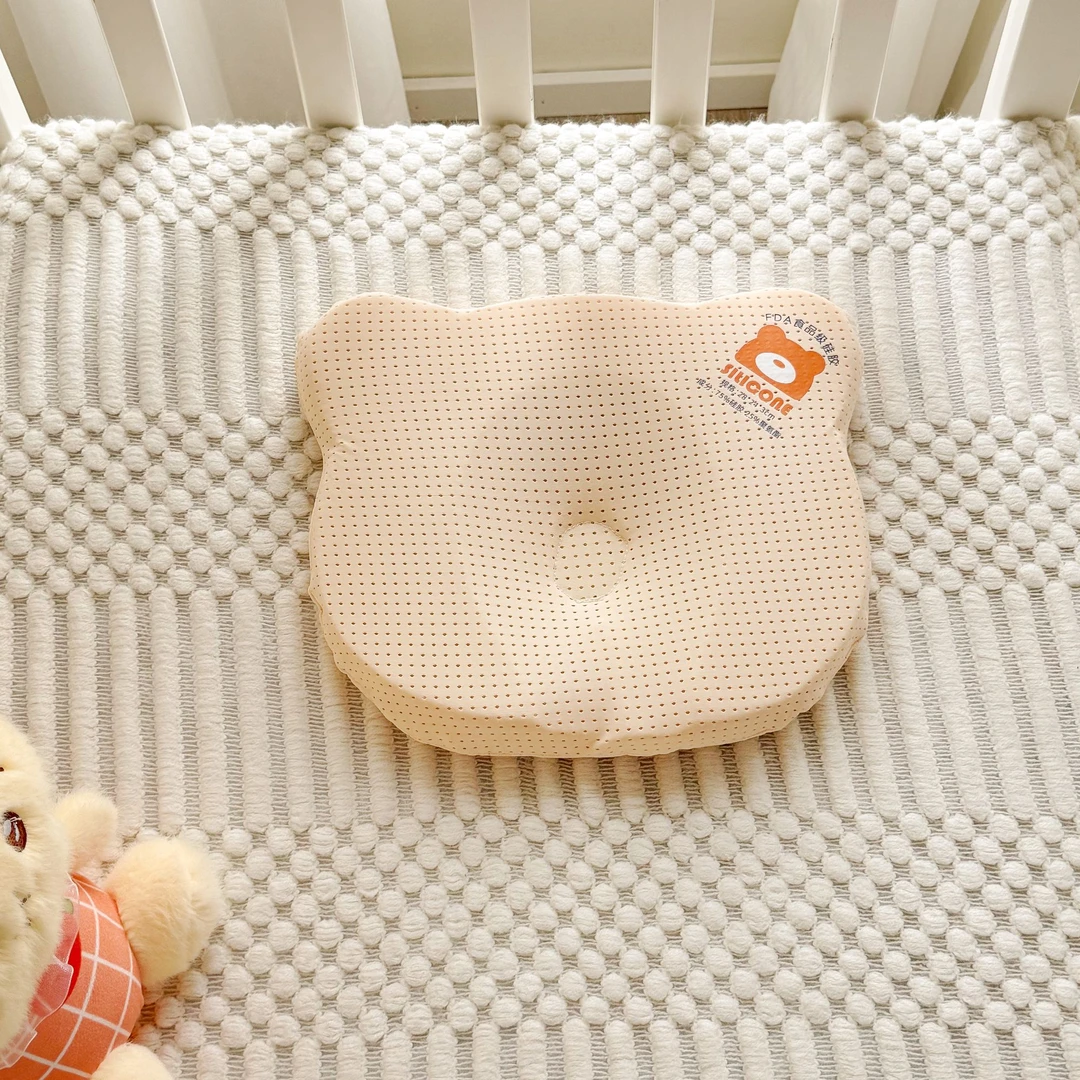 婴幼儿萌熊食品级硅胶枕透气可水洗机洗安全可高温消毒新生儿