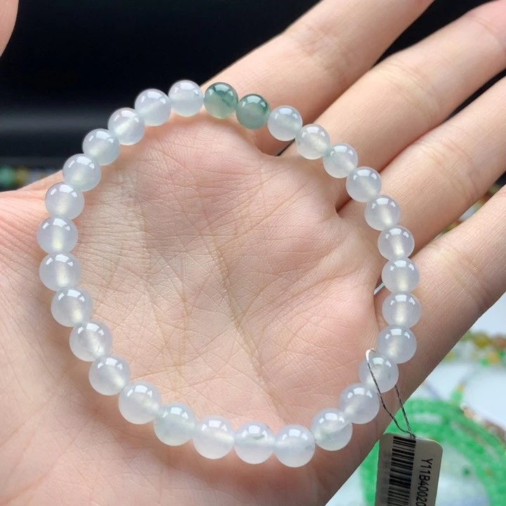 翡翠手镯未镶嵌翡翠