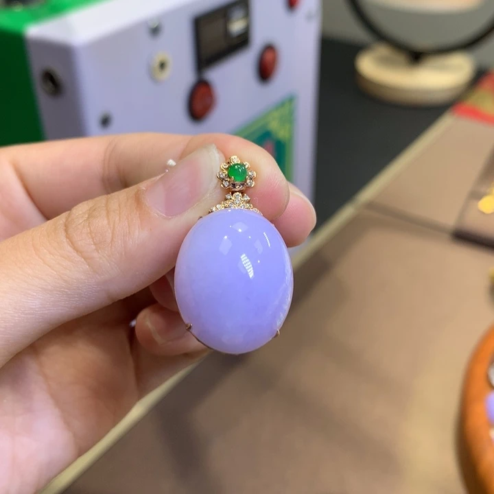 翡翠18K金镶嵌颈饰翡翠