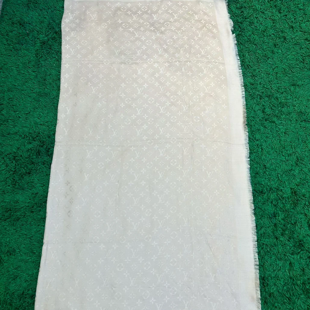 99新 LouisVuitton/路易威登 25fw羊毛桑蚕丝藕粉色围巾