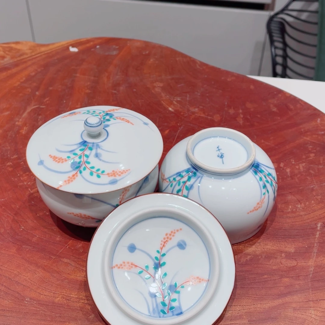 瓷片千峰款内汇盖杯全新一对