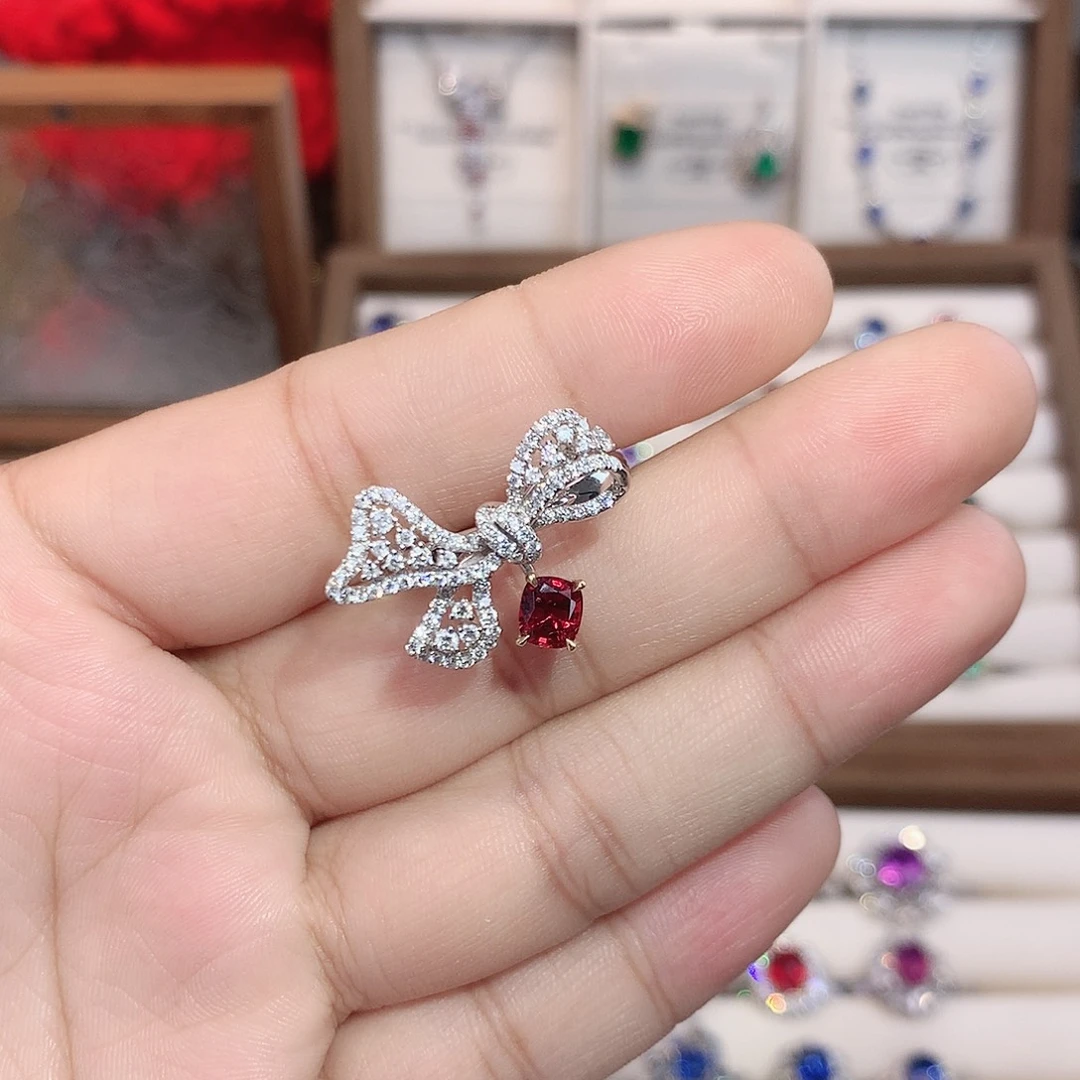 尖晶石戒指18K金镶嵌0.70ct/七天无理由