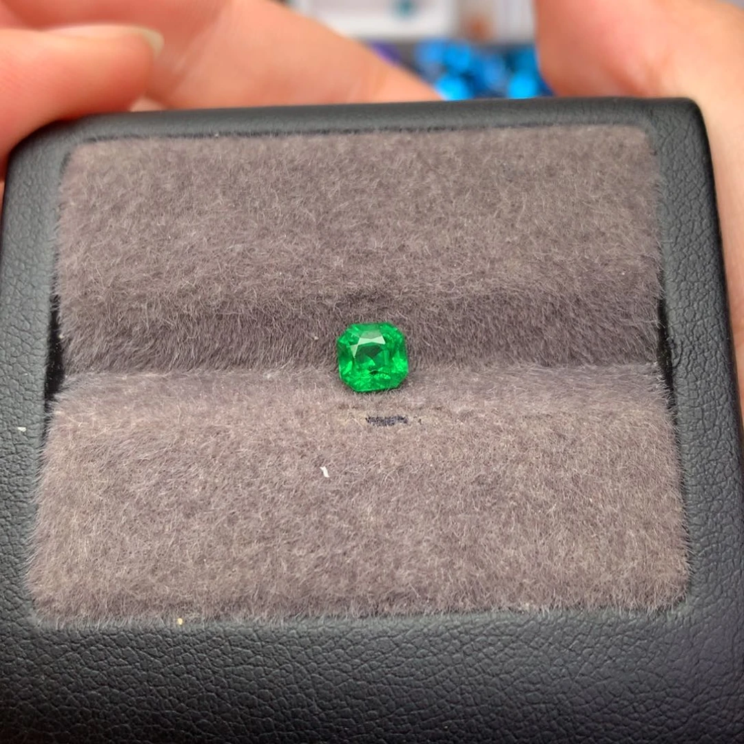 未镶嵌裸石石榴石（沙弗莱）0.95ct
