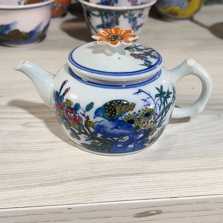 瓷片景德镇陶瓷茶壶。绿。