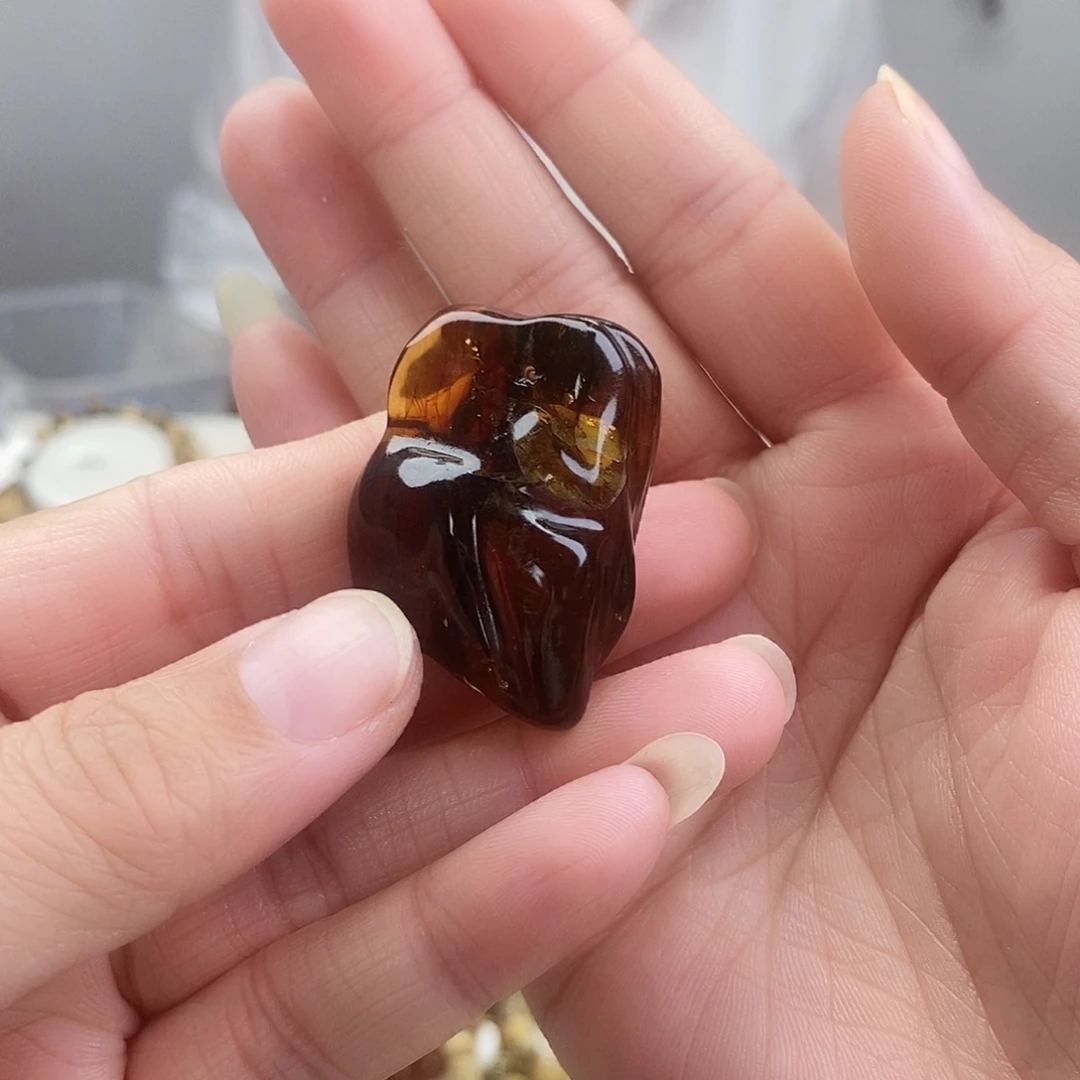 琥珀未镶嵌裸石琥珀