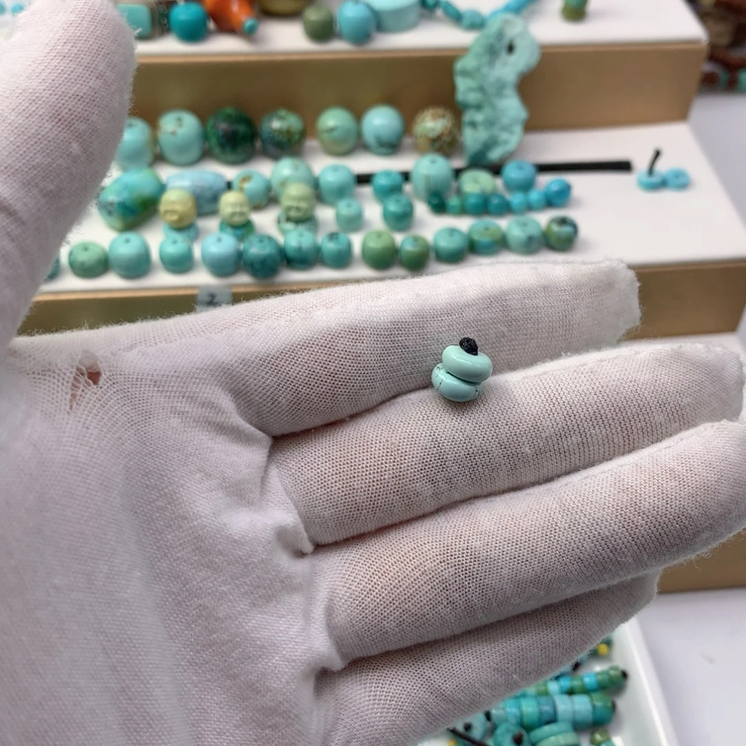 绿松石未镶嵌挂件