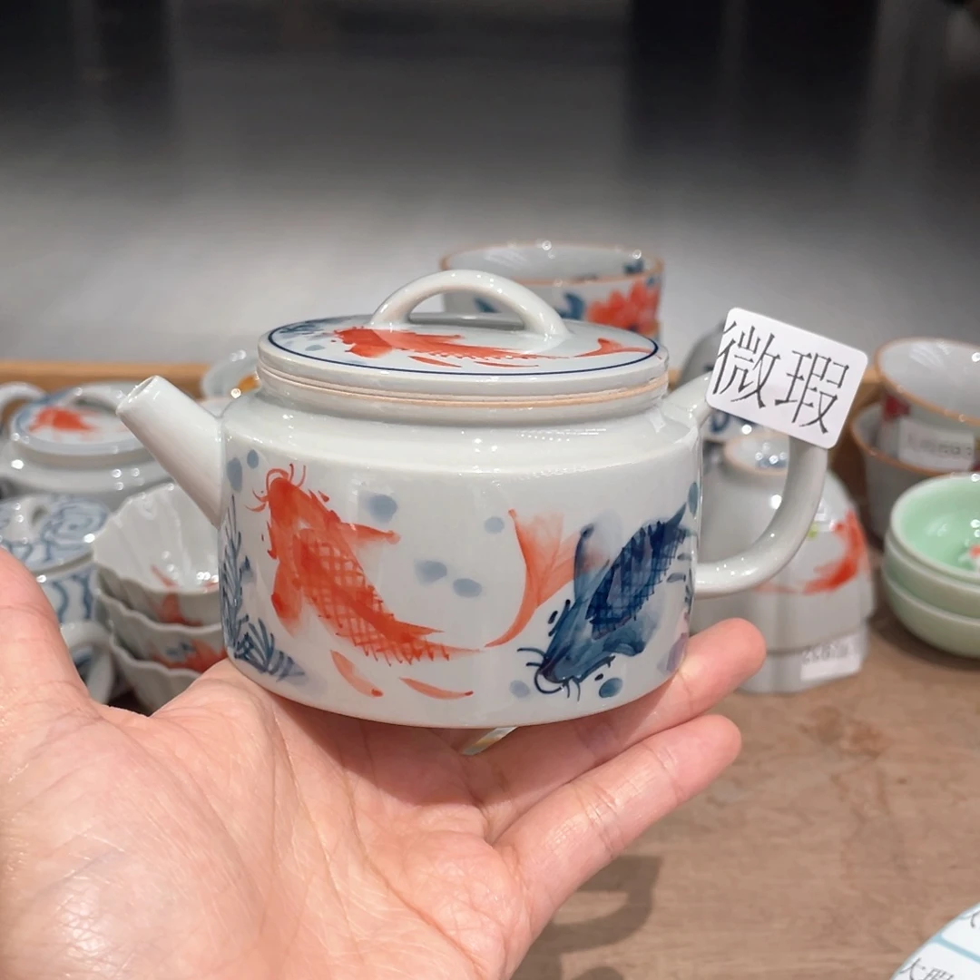 釉下手绘茶具微瑕