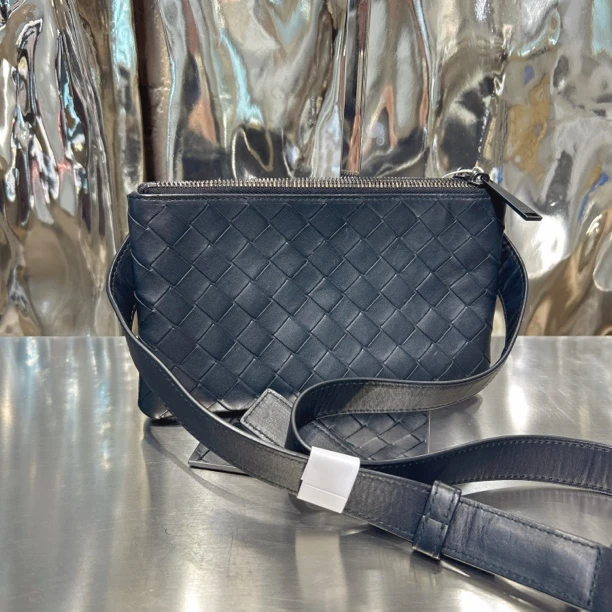 95新 BOTTEGA VENETA/葆蝶家 黑色 编织 单肩斜挎