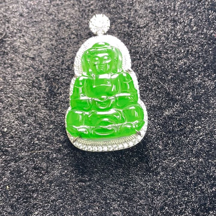 翡翠颈饰未镶嵌67，