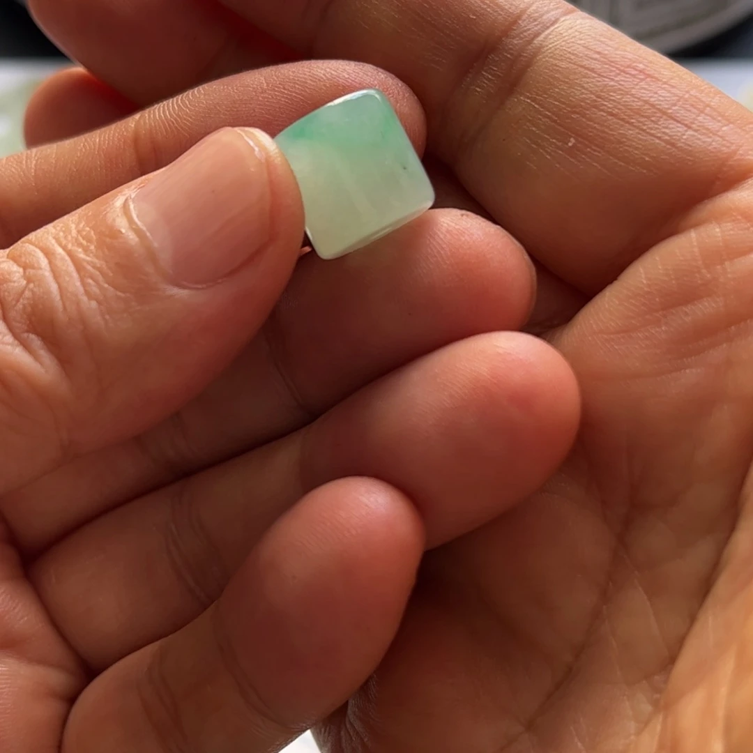 未镶嵌定制翡翠桶珠