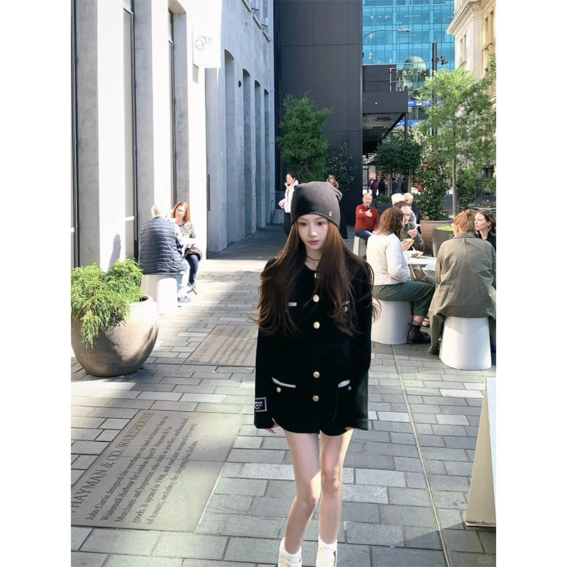 韩系秋冬财阀千金范休闲百搭黑色开衫长袖外套高腰a字显瘦短裤女