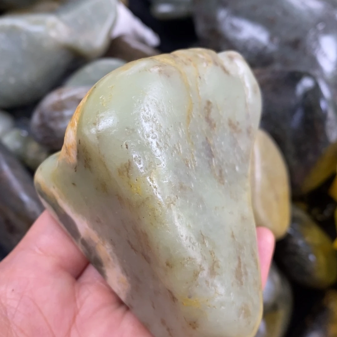 未镶嵌和田玉（糖玉）挂件