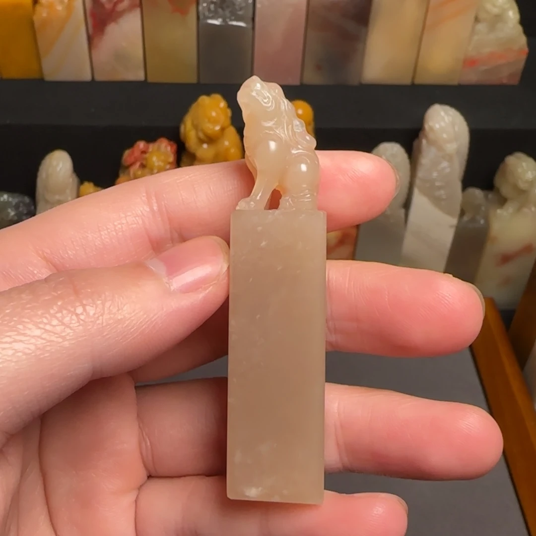 巴林石印石玉**客牛角冻