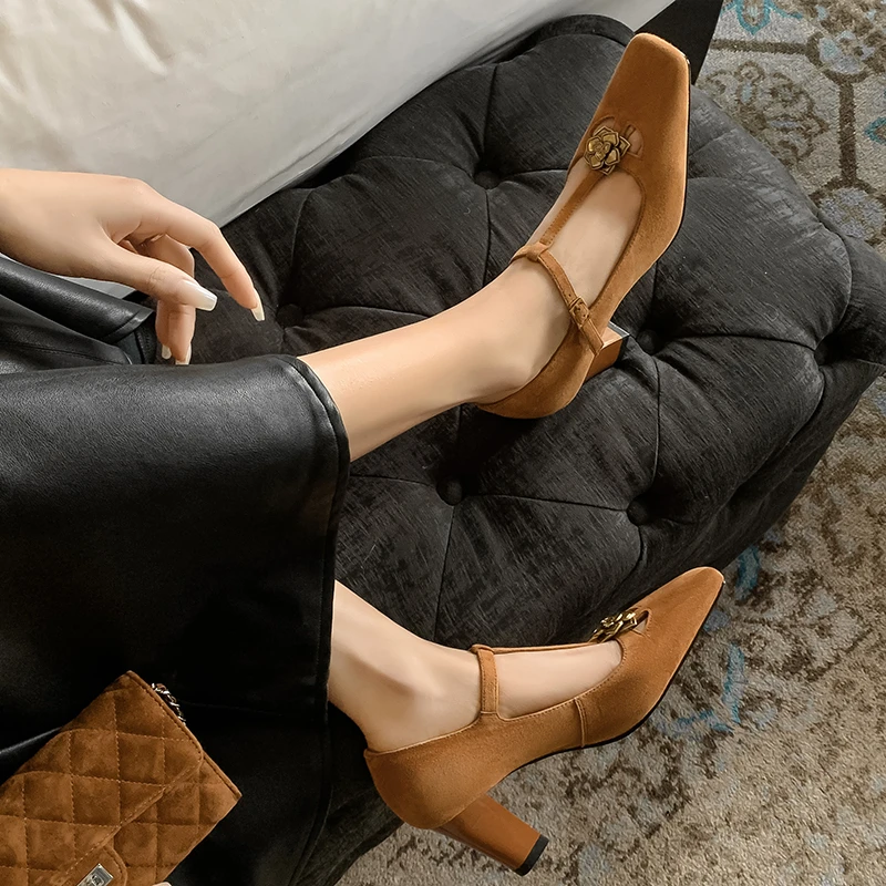 范戈希跟6cm全羊皮春季山茶花扣件百搭粗跟气质百搭一字带单鞋