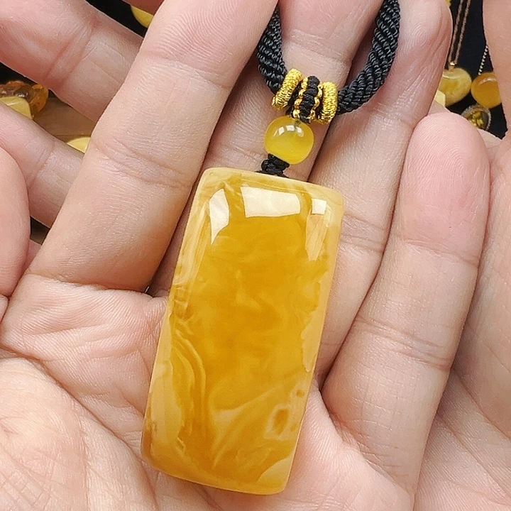 蜜蜡颈饰未镶嵌无事牌22克