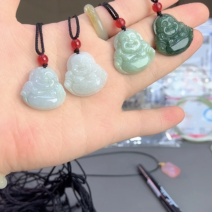 颈饰未镶嵌翡翠佛公