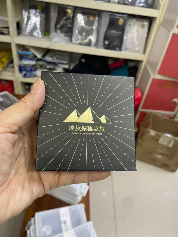 苹果专卖店盲盒徽章