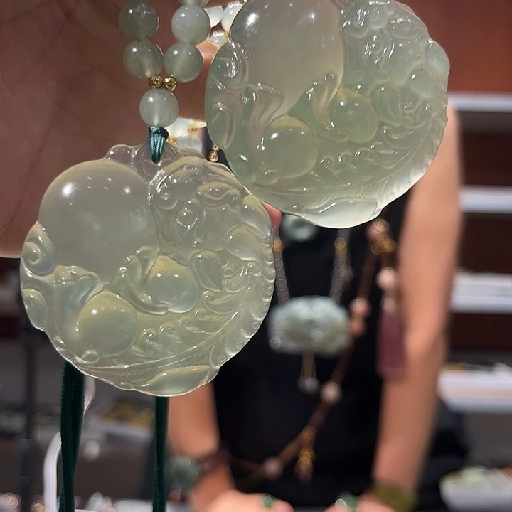 岫玉未镶嵌毛衣链