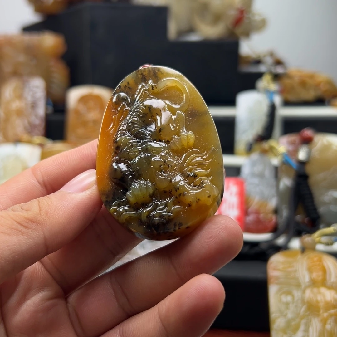 石英质玉（黄龙玉）未镶嵌多选发其一